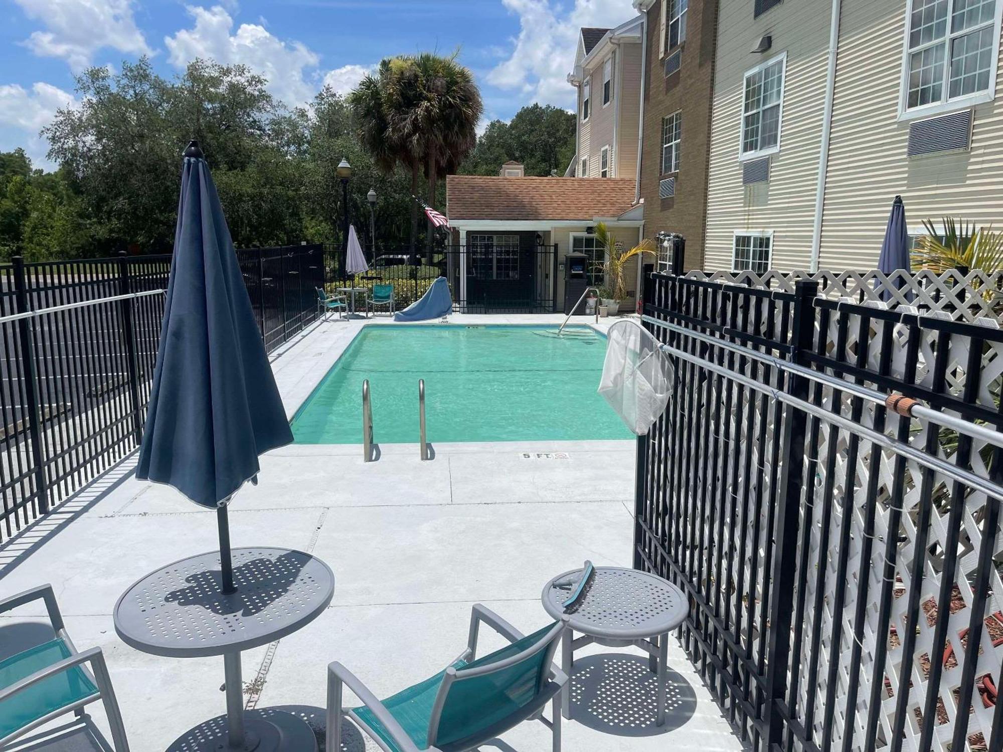 Mainstay Suites Tampa Moffitt-Usf Temple Terrace Ngoại thất bức ảnh